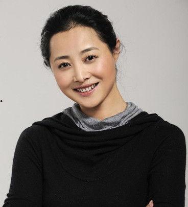 何瑜个人资料,才华横溢的青年才俊，多领域成就斐然
